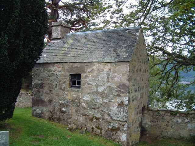 The watch house at Boleskine Cemetery.