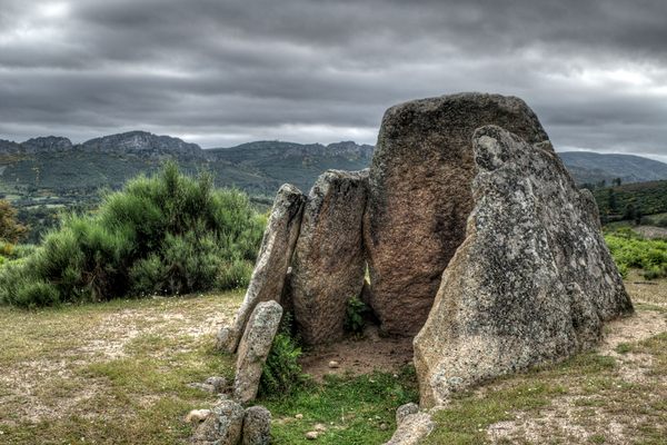 Dolmen Data II.