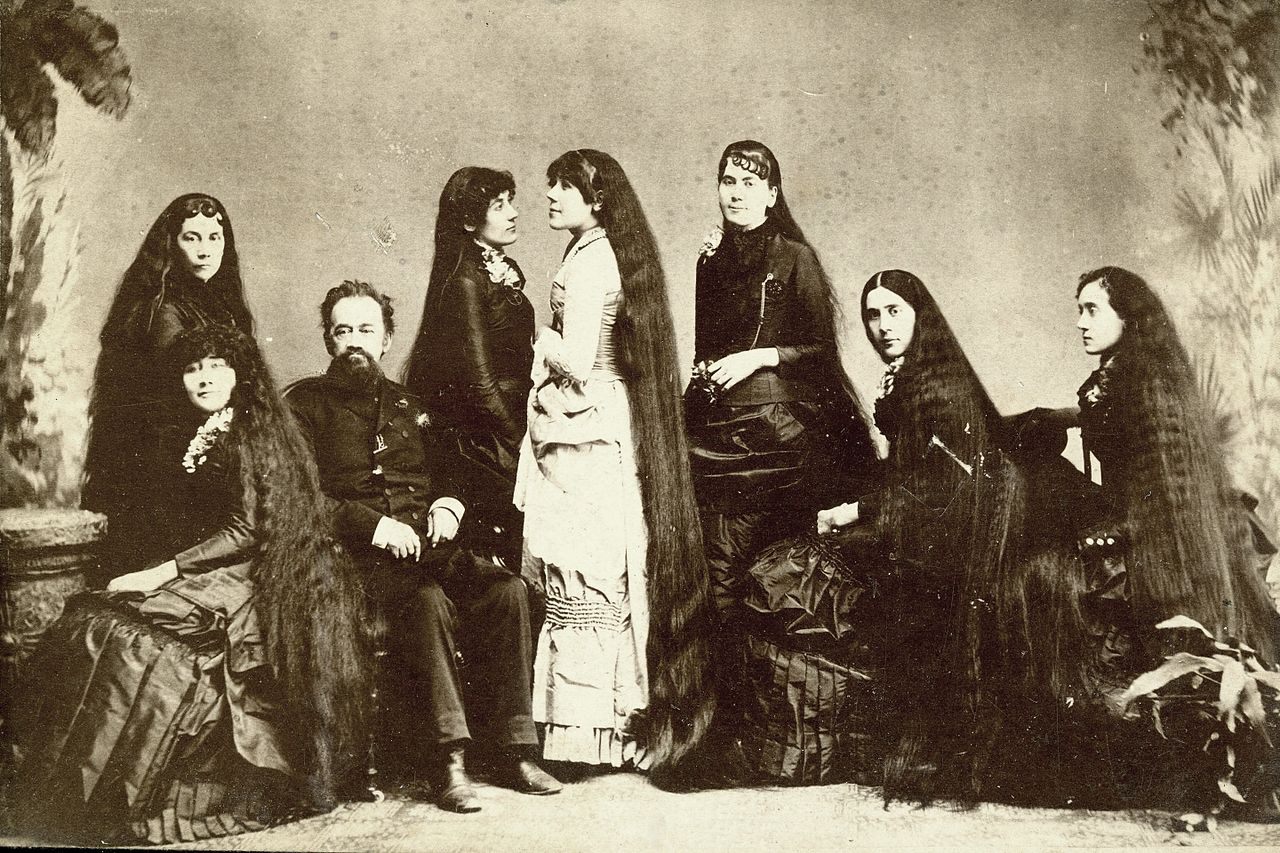 The sisters traveled around the country to advertise their hair care products.