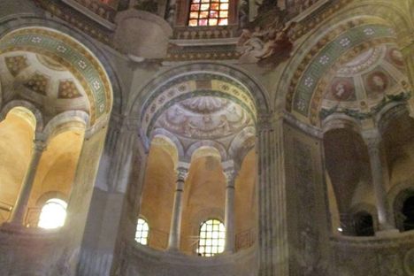  Basilica of San Vitale.