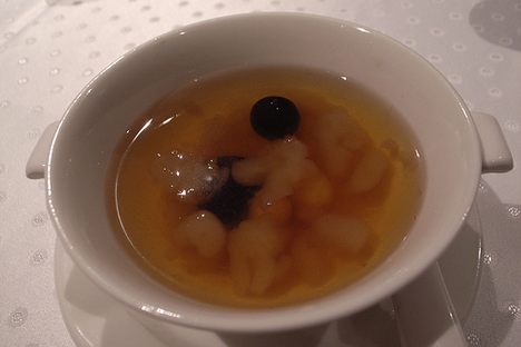 A bowl of sweet soup, with hasma.