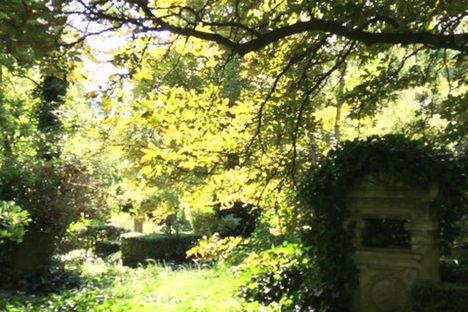 Huis te Vraag Cemetery.