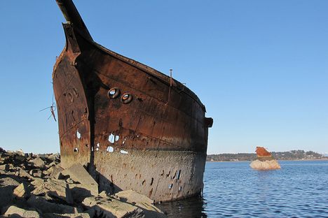Wreck of 'The Riversdale'  windjammer at lowtide