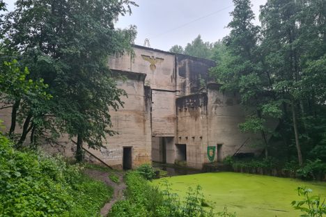 Front view of the upper lock with the Nazi insignia clearly visible