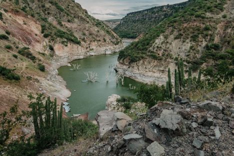 Access requires a 20 minute hike down the canyon