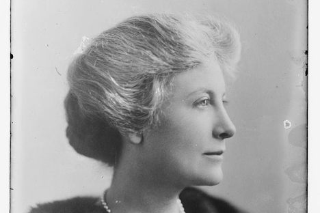 Eleanor Robson Belmont in 1916.