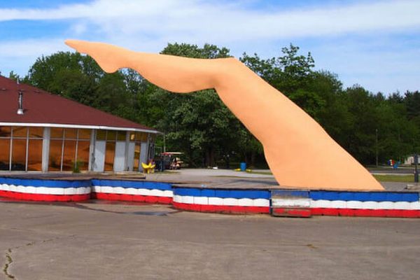Restored Giant Lady’s Leg Sundial 