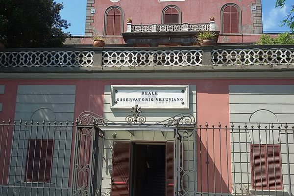 Osservatorio Vesuviano (Vesuvius Observatory)