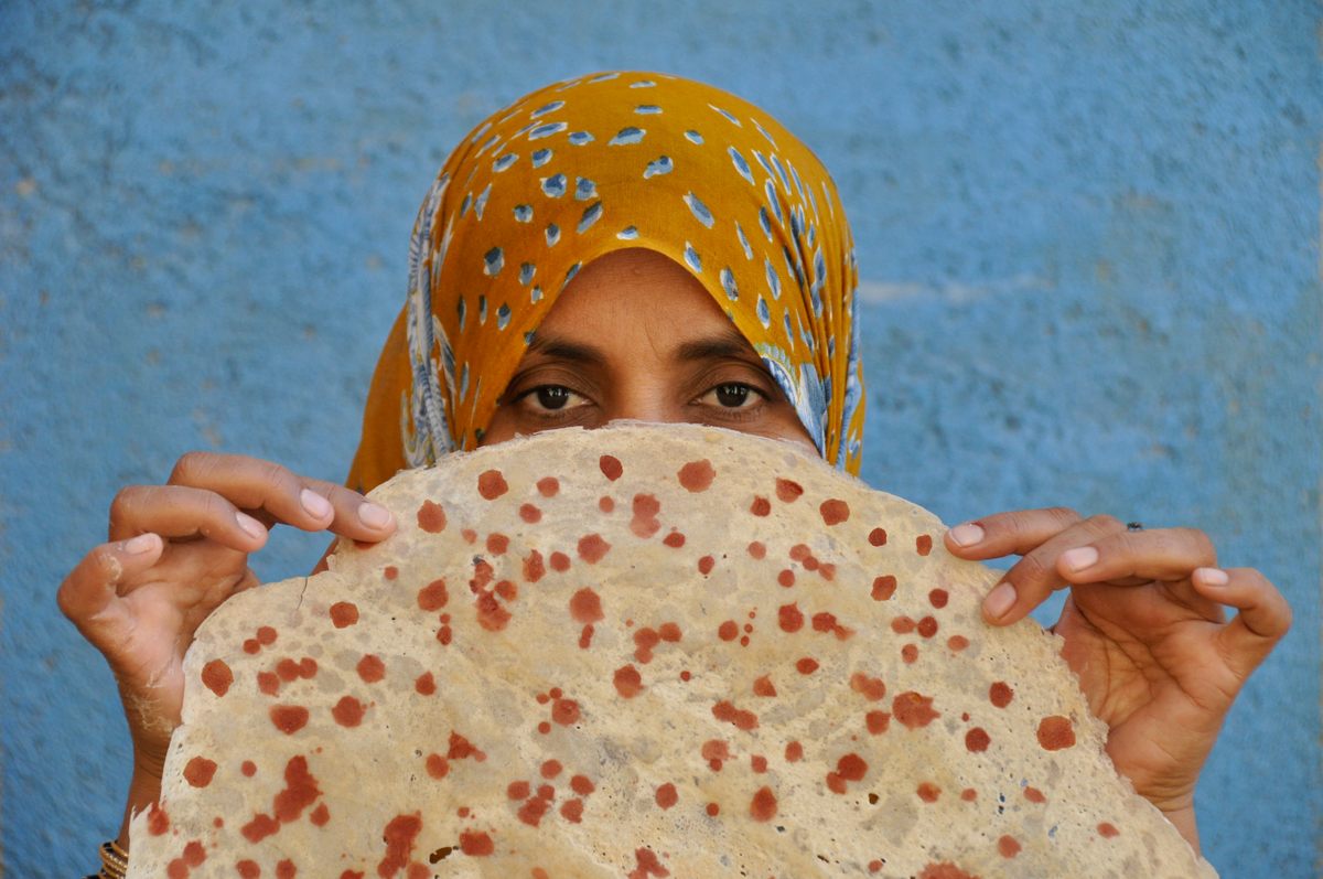Bread made with dots of sooragh shows off Hormuz's vibrant gelak soil.