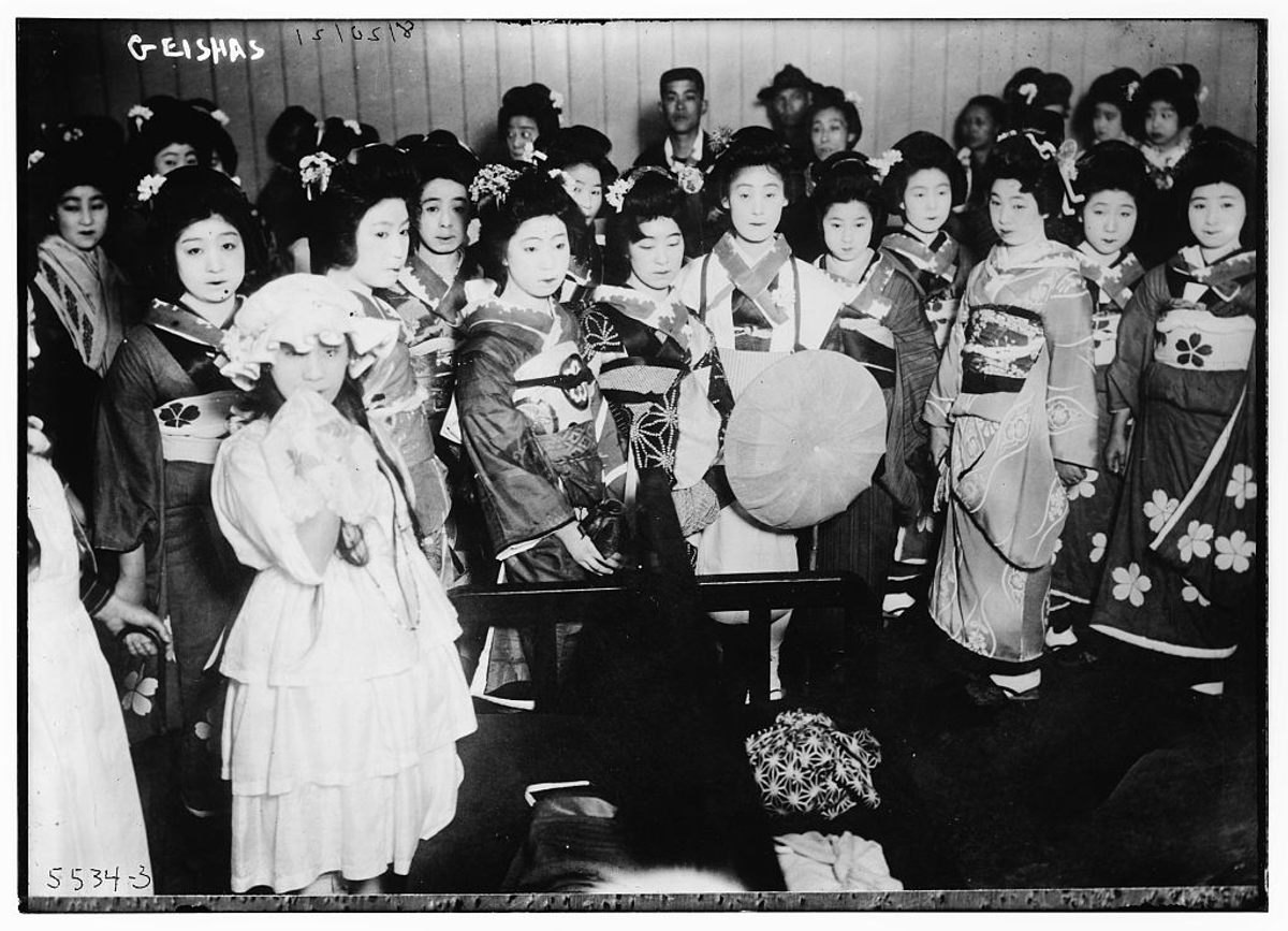 The <em>Seitō</em> editors caused a scandal when they visited a red-light district to meet a courtesan.