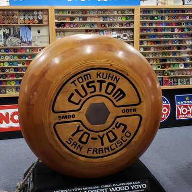 World's largest wooden yo-yo, in all its glory