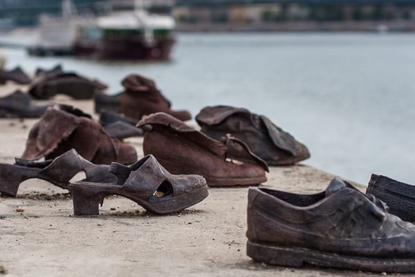 鞋子在多瑙河
