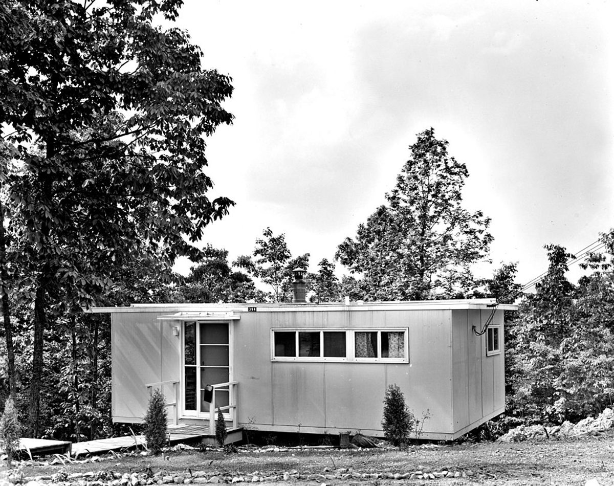 A type "H" house, photographed in the 1940s.