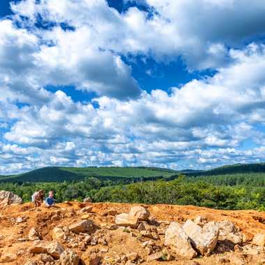 The Coleman Mine is part of the region’s extensive “quartz belt,” a 30-40-mile wide and 170-mile-long band of quartz found in the Ouachita Mountains.
