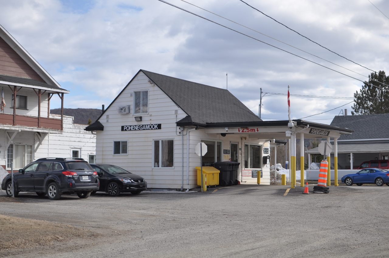Canadian customs at Pohénégamook, which shares the border with Estcourt Station, Maine.
