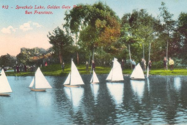 Vintage postcard showing model yachts on Spreckels Lake