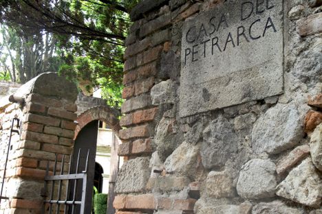 Casa del Petrarca