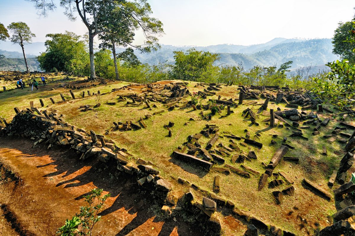 The megalithic stone complex at the top of Gunung Padang may have been used as a celestial calendar.
