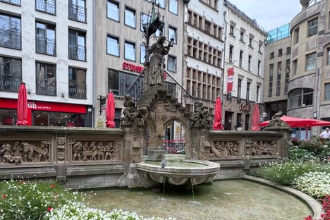 Heinzelmännchenbrunnen