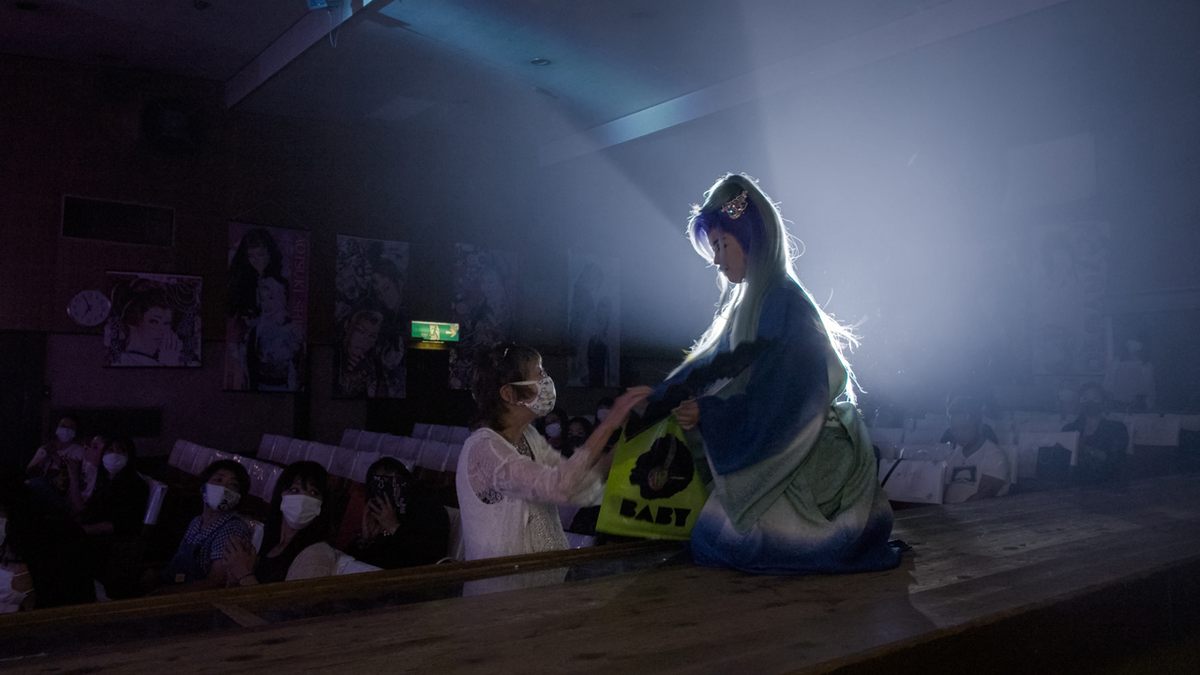 Audience members love to shower their favorite performers with gifts, even in the middle of the show.