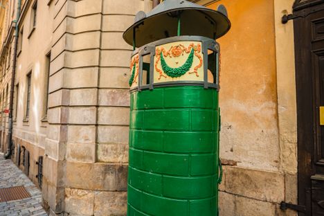 Källargränd urinoar (Källargränd Urinal)