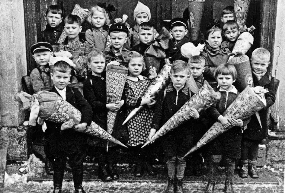 Class with Schultuten, 1940