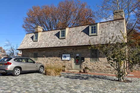 Hendrickson House Museum