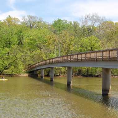 The footbridge to the island.