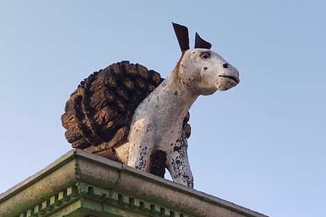 Monumento al Burro (Monument to the Donkey)
