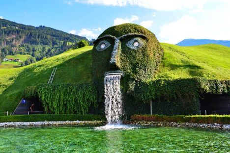 A Visual Guide to 11 of the World's Most Baffling Theme Parks