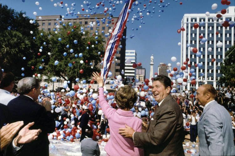 Reagan campaigning in 1980