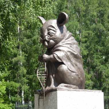Monument to the Laboratory Mouse.