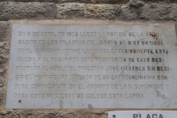 Plaque of Saint Joseph Oriol.