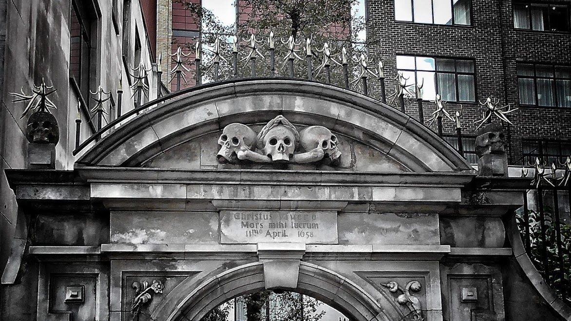 Gateway into St Olave's churchyard, dubbed 'St Ghastly Grim' by Charles Dickens.