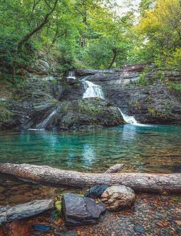 Surrounded by the natural wonders of the Ouachita National Forest, the Talimena National Scenic Byway in western Arkansas is packed with quick stop-offs and daylong adventures. 