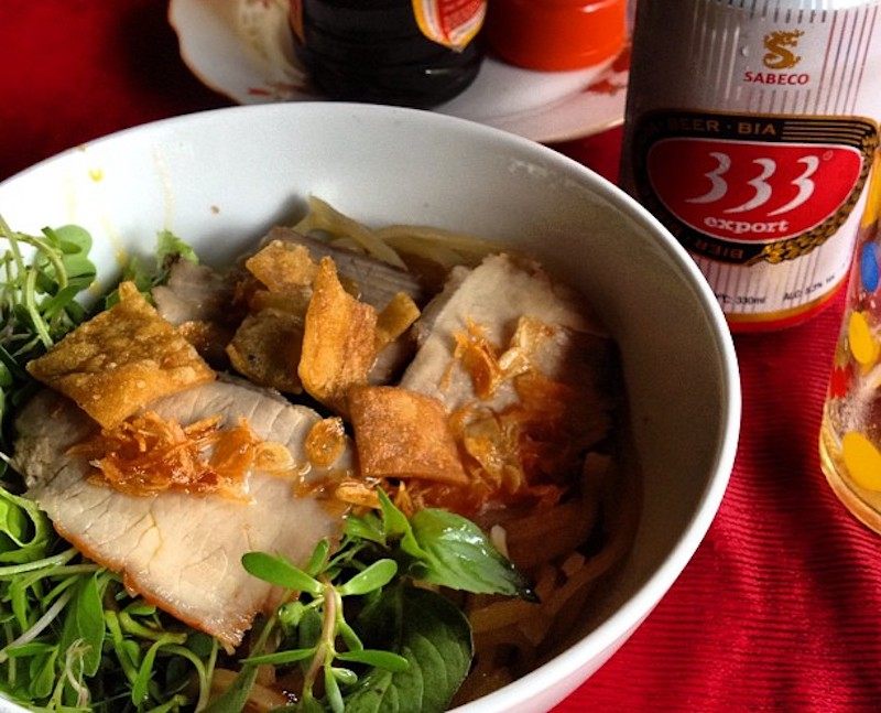 Vietnamese Cao lầu.