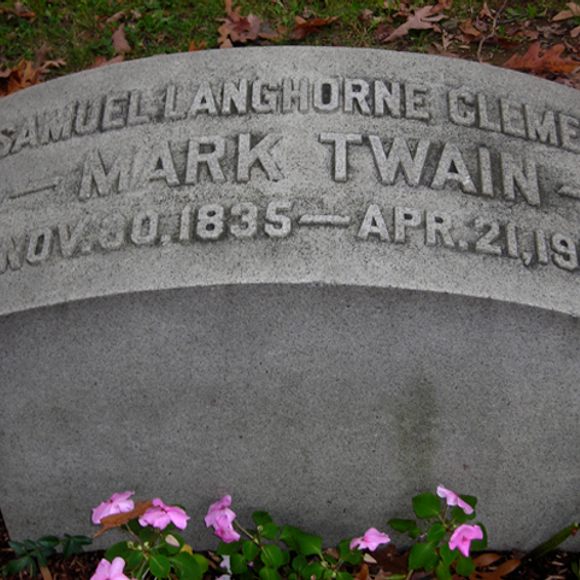 Mark Twain's Grave – Elmira, New York - Atlas Obscura