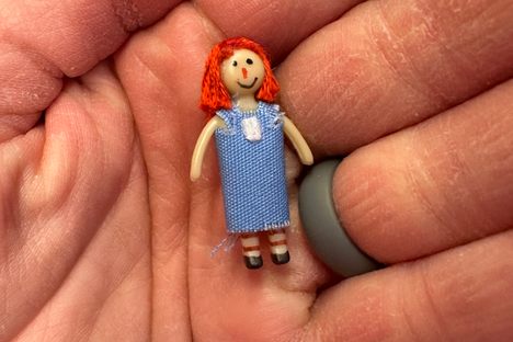 Over 1000 tiny things at any time, constantly changing.