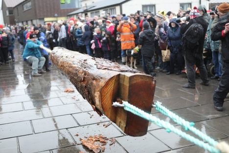 Say hello to the Stromness Yule Log!