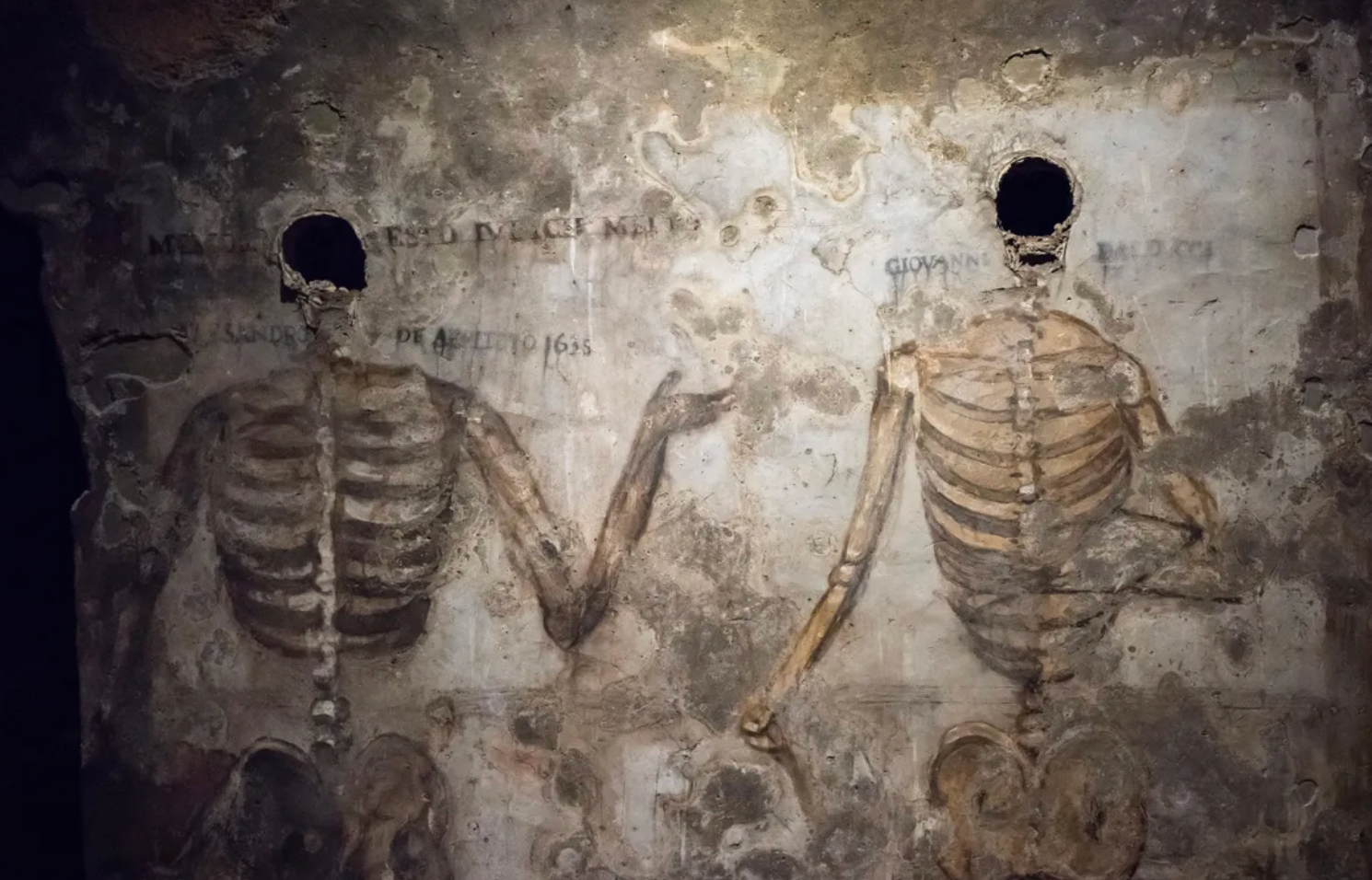 Skulls of nobles and the clergy were placed in niches in the walls, and their bodies painted around them.
