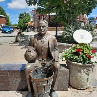 Statue of Dr. James Naismith