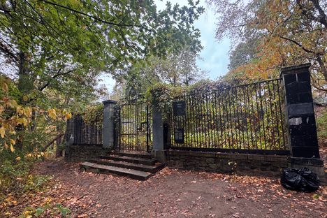 Van Cortlandt Burial Ground