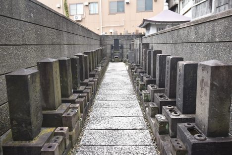 The original (now empty) grave of Yoshida Shōin.
