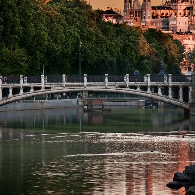 Queen Victoria Bridge