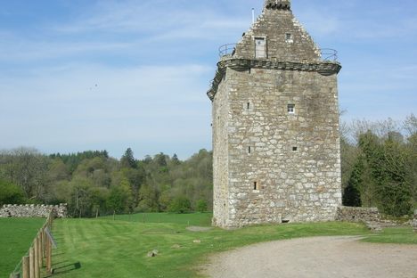 Gilnockie Tower