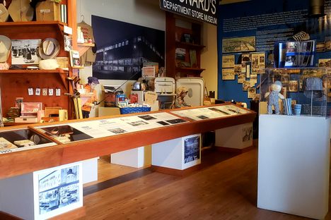 Leonard's Museum.