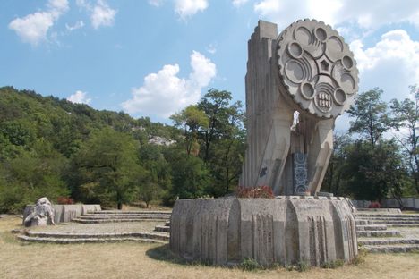 Monument to Fallen Fighters of WWII