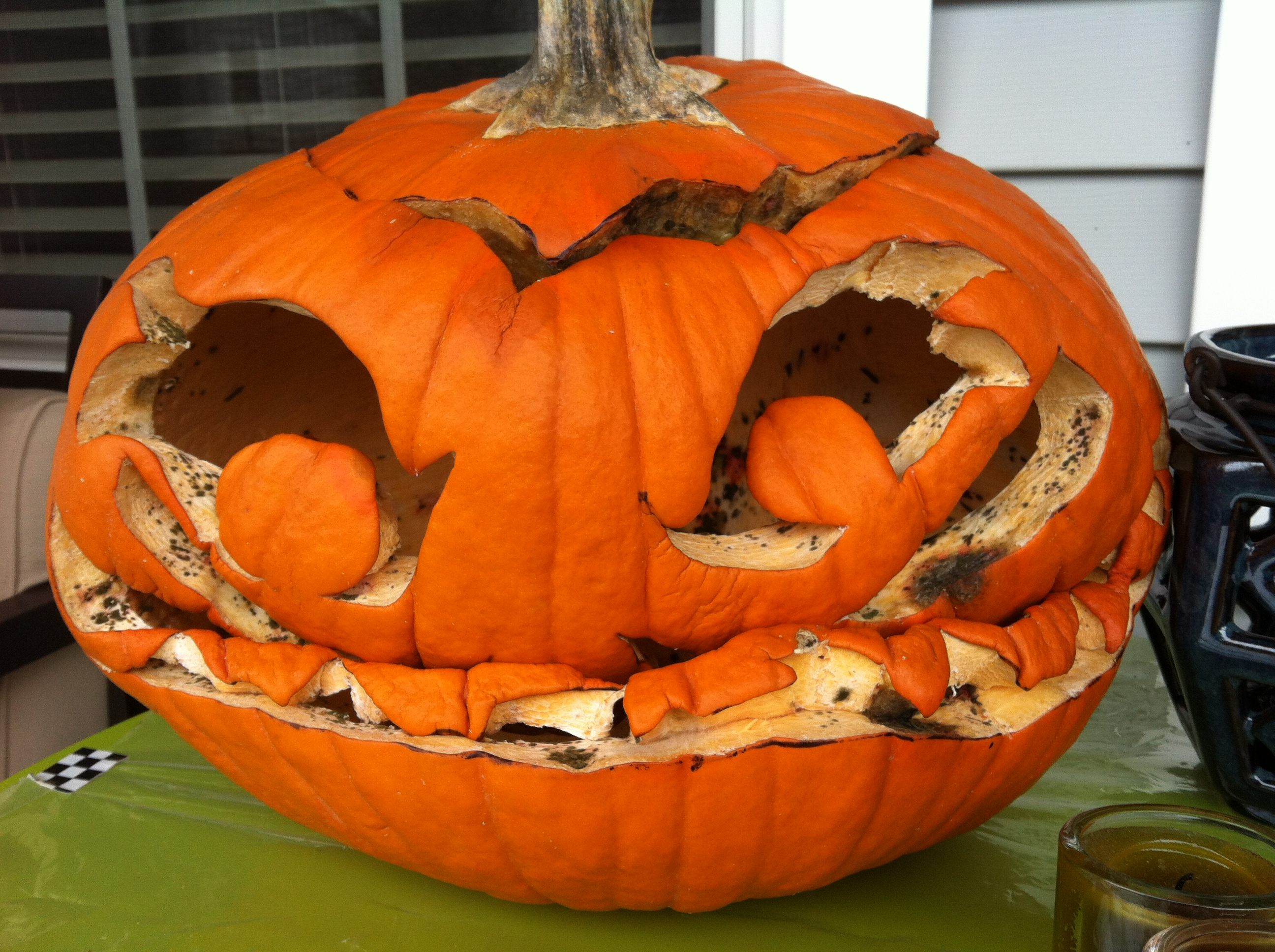 Allow These 32 Slumping Pumpkins to Ease Your November Blues - Atlas ...