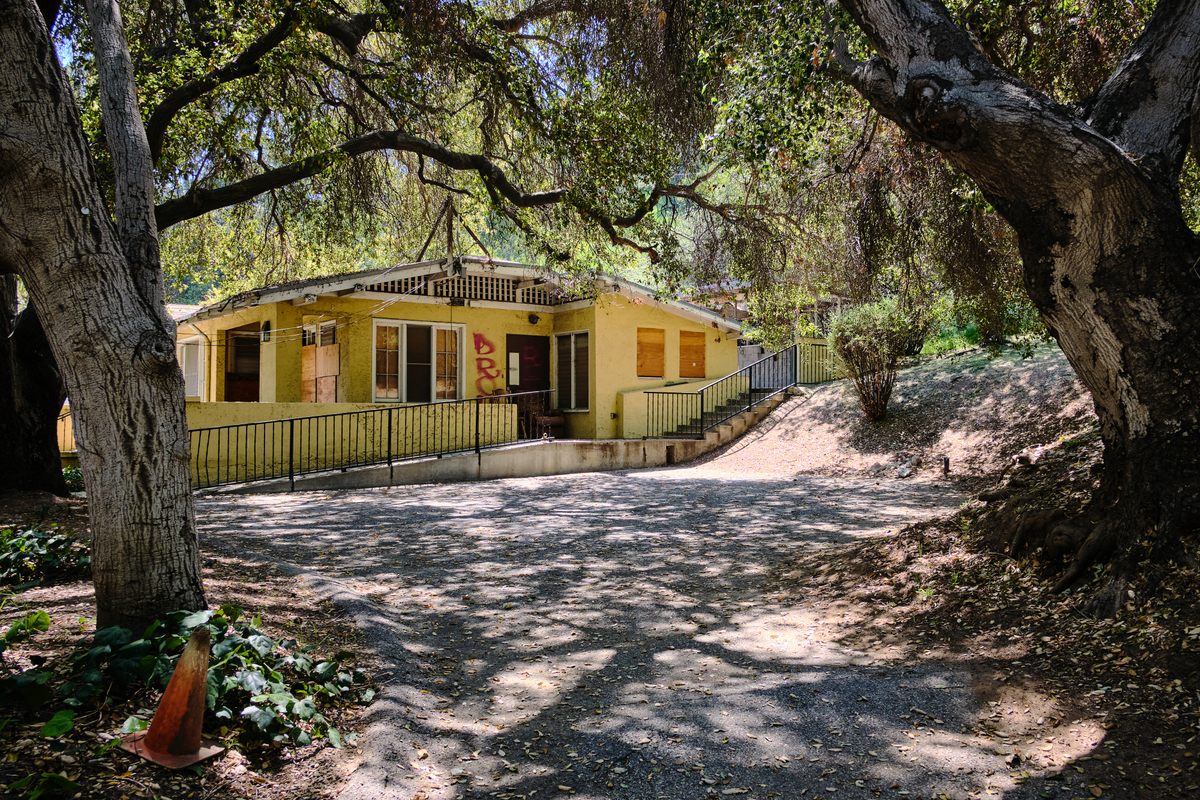 Recovering patients established a community on the hospital grounds, and contributed to its upkeep.