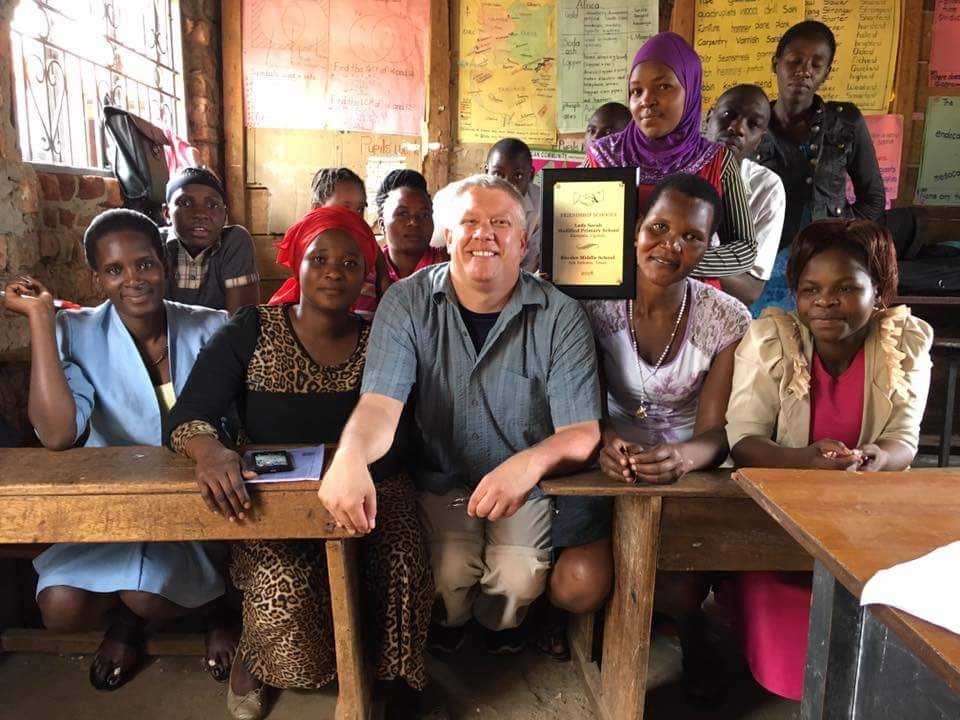 Davis presented a plaque to commemorate the friendship between Rhodes Middle School and Lady Sarah Primary School.